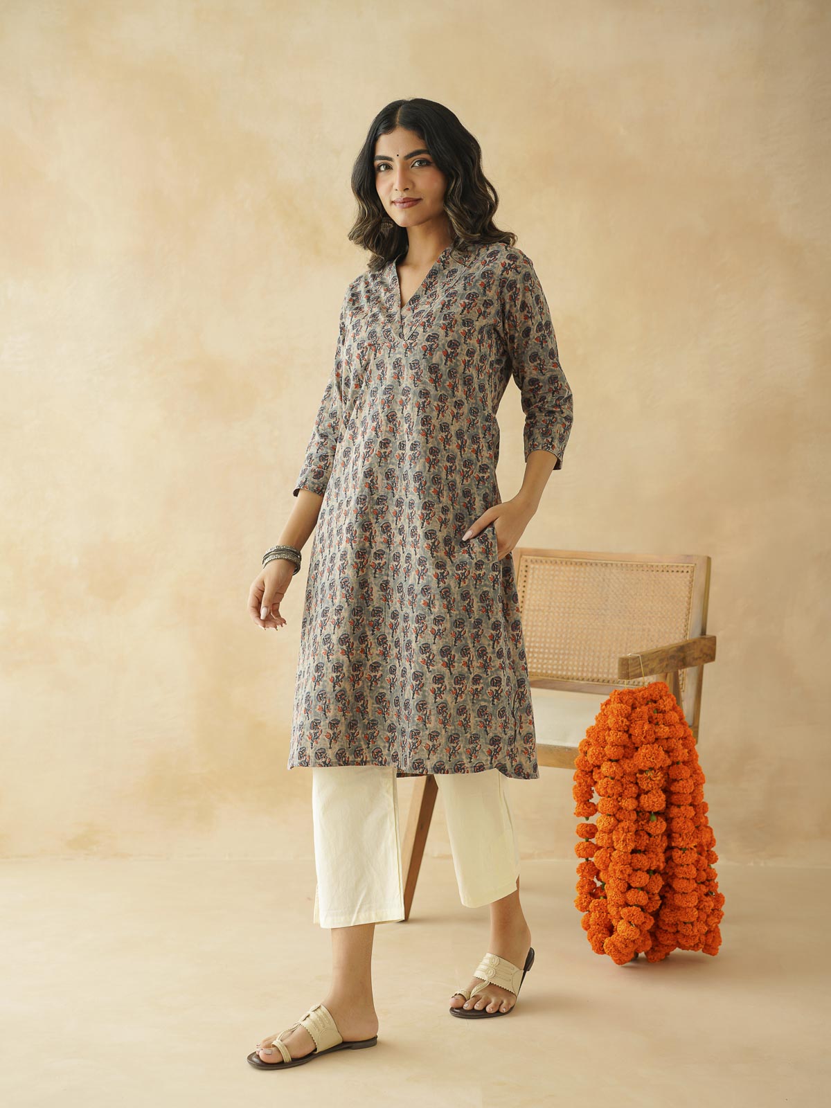 Cotton Printed Straight Kurta Indigo Flawer