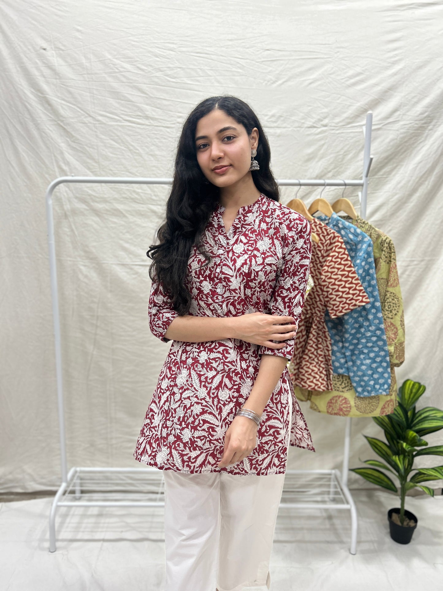 Short kurti red - Goodhand