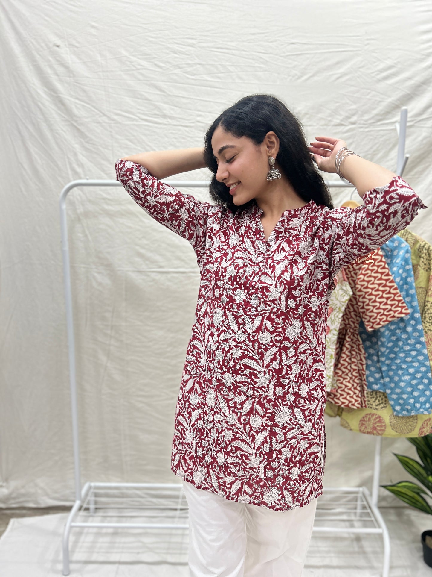Short kurti red - Goodhand