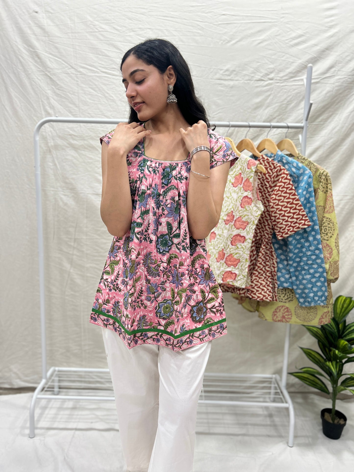 Square neck kurti pink - Goodhand