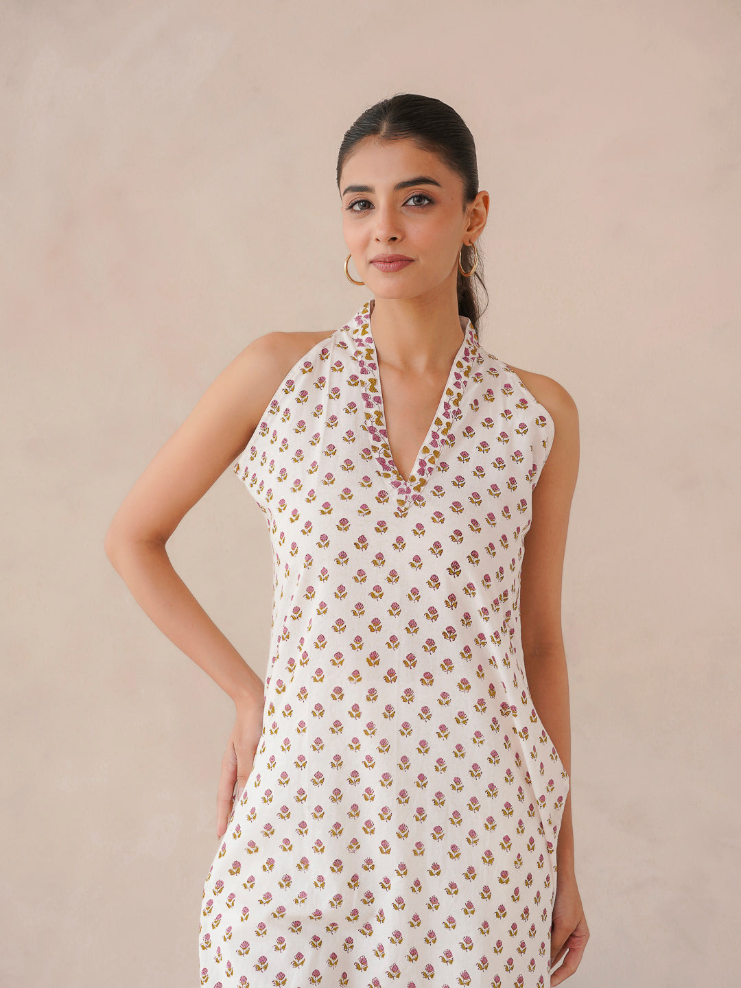 Sleeveless Cotton Halter Neck Kurti White