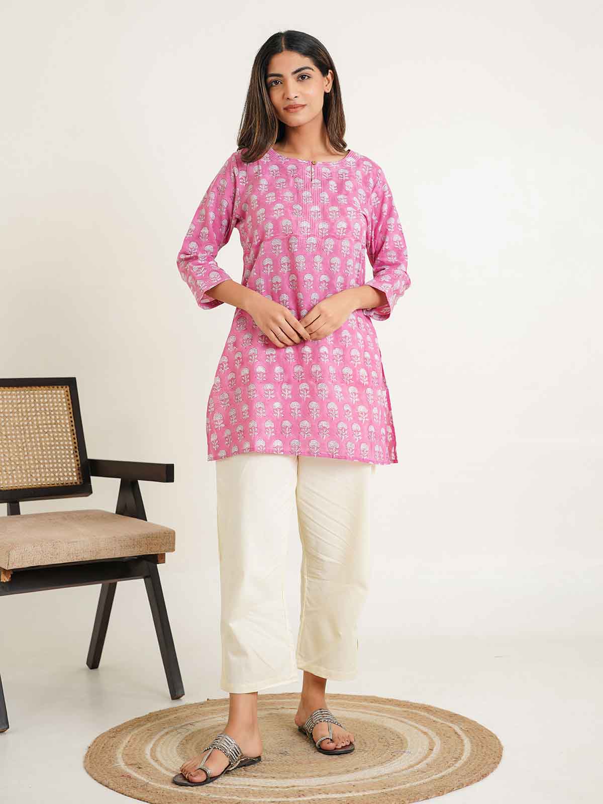 3/4th Sleeve Short Gauhar Kurti Pink