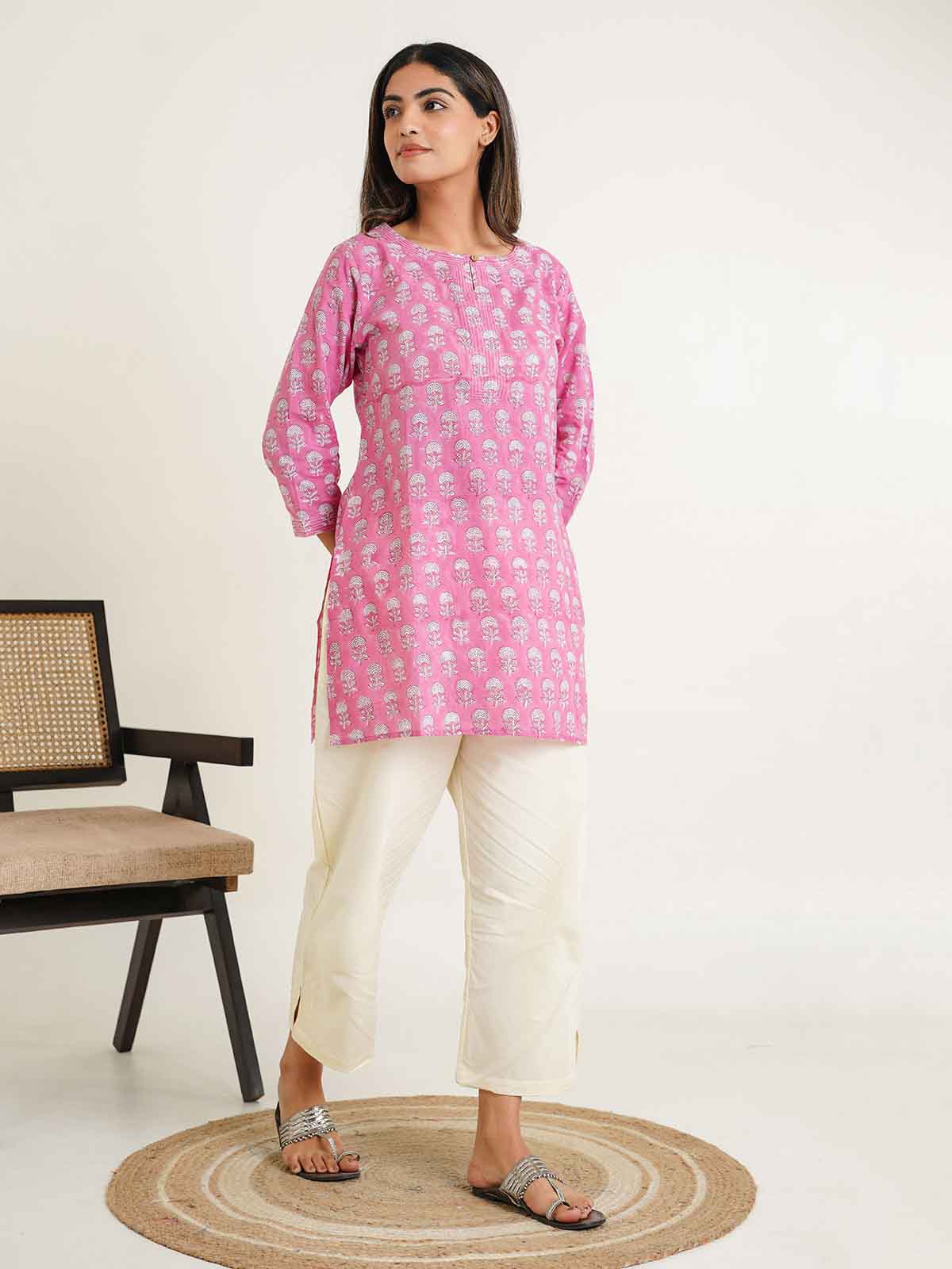 3/4th Sleeve Short Gauhar Kurti Pink