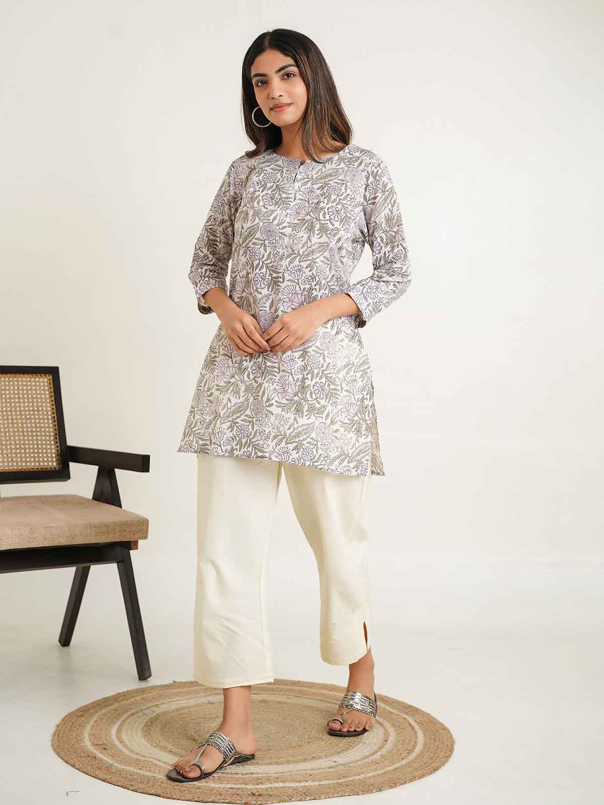 3/4th Sleeve Short Gauhar Kurti White