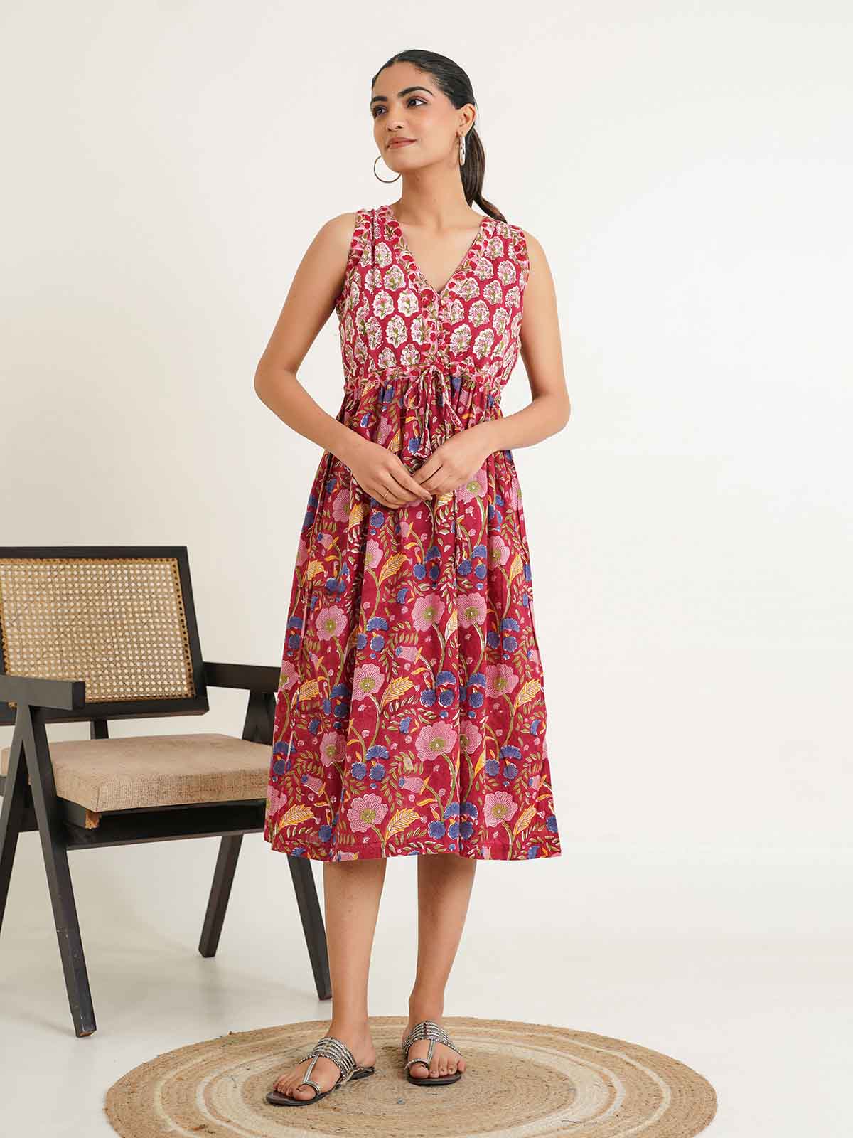 V-Neck Sleeveless Midi Aisha Dress Red