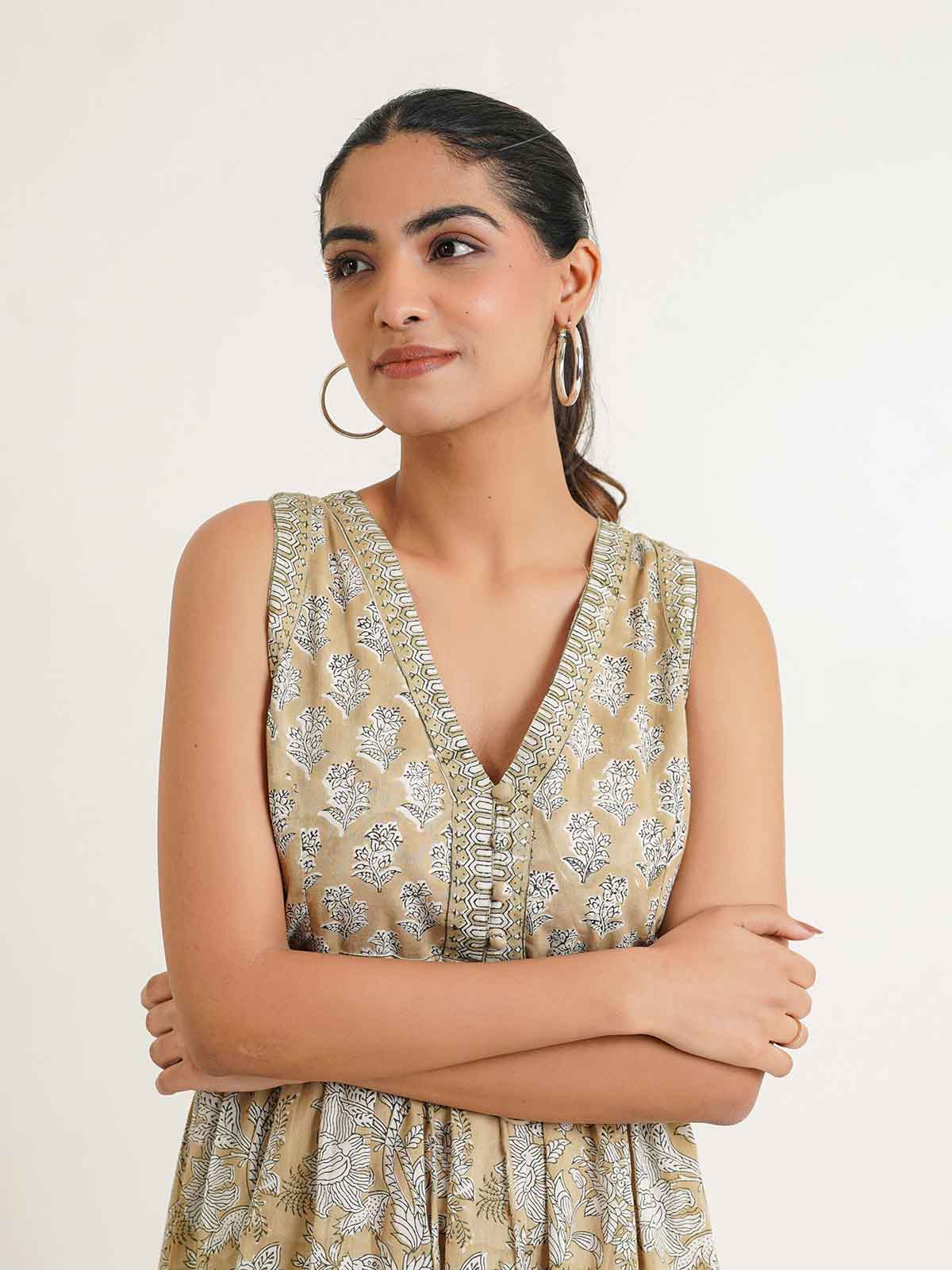 V-Neck Sleeveless Midi Aisha Dress Brown