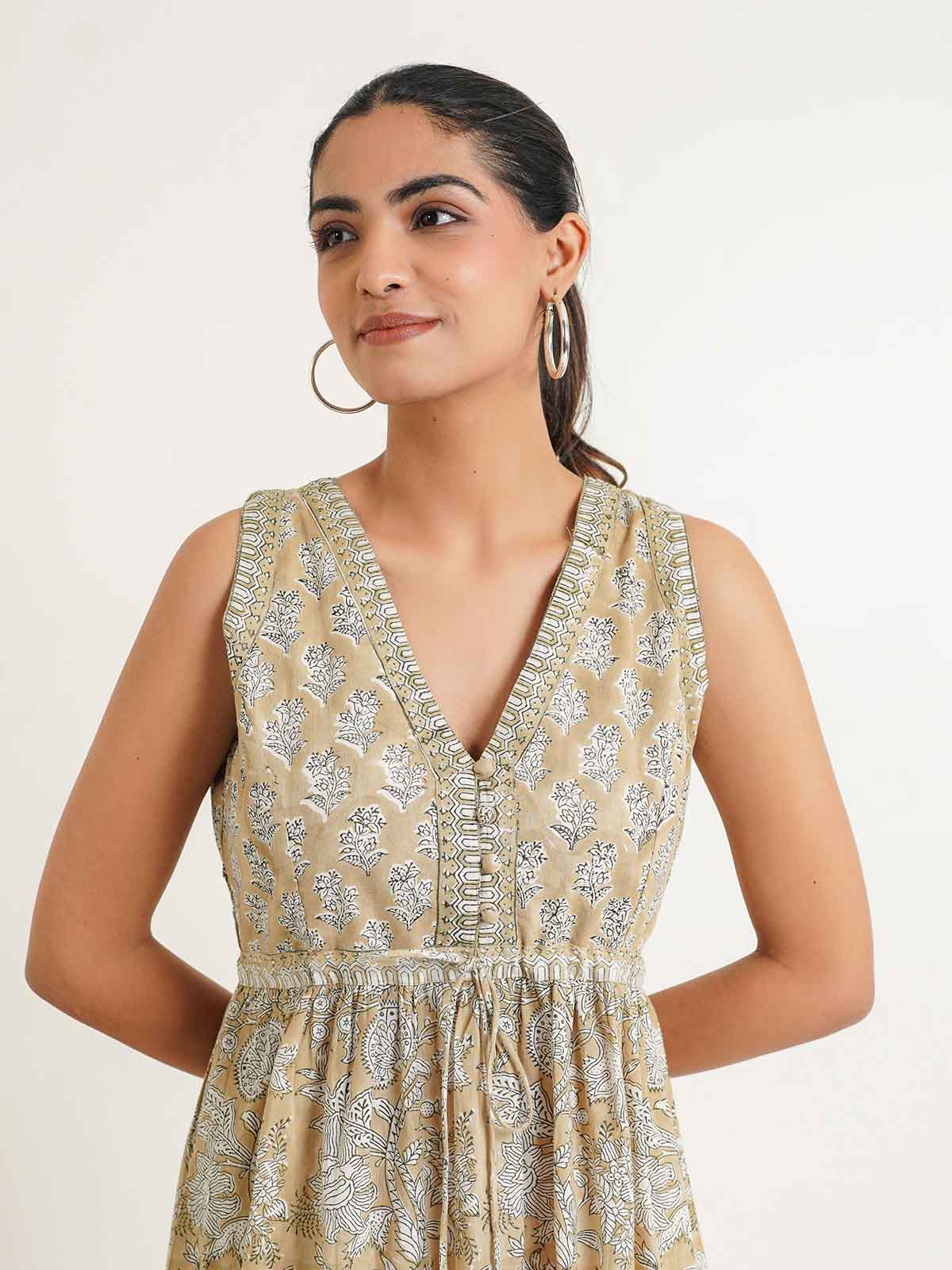 V-Neck Sleeveless Midi Aisha Dress Brown