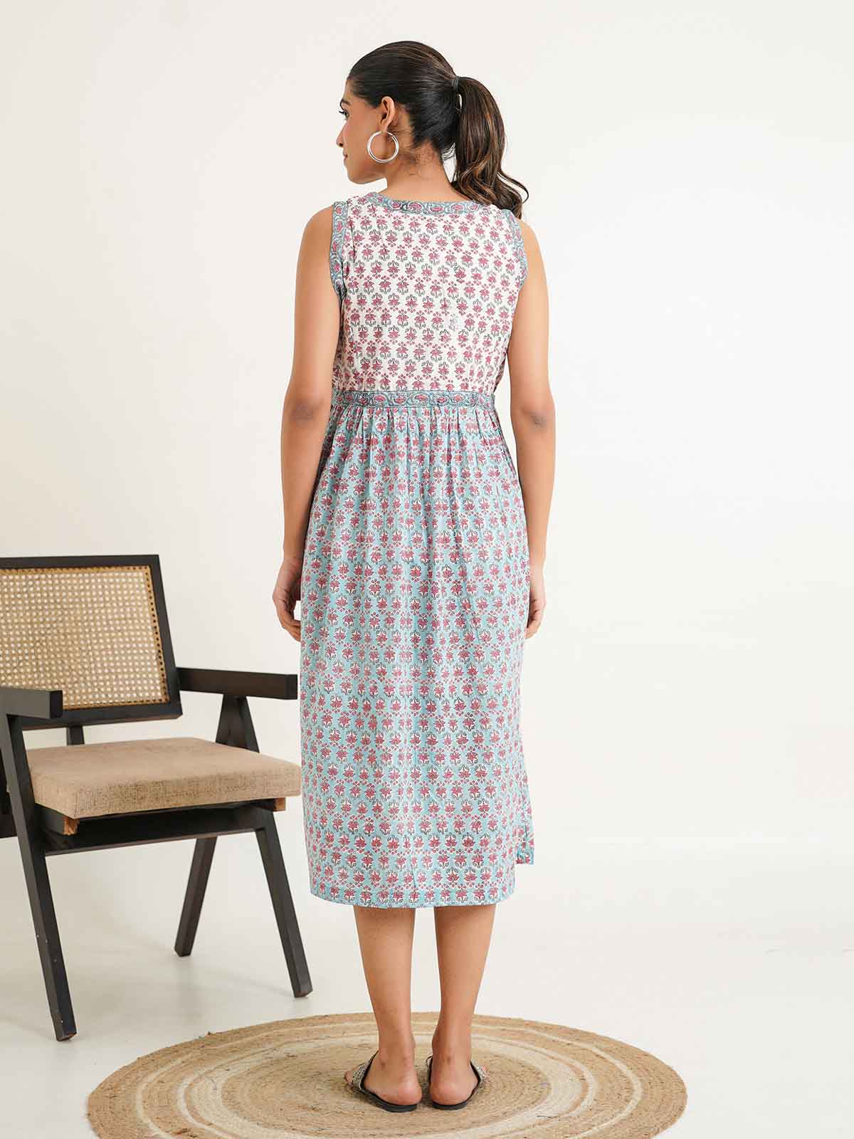 V-Neck Sleeveless Midi Aisha Dress Grey