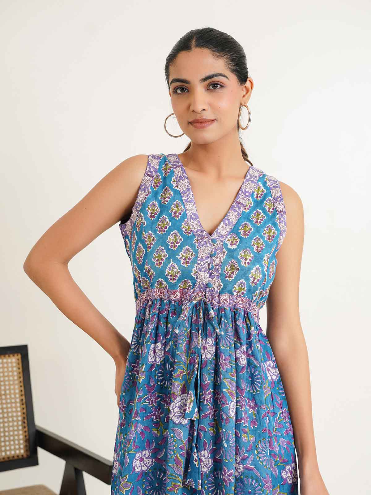V-Neck Sleeveless Midi Aisha Dress Blue