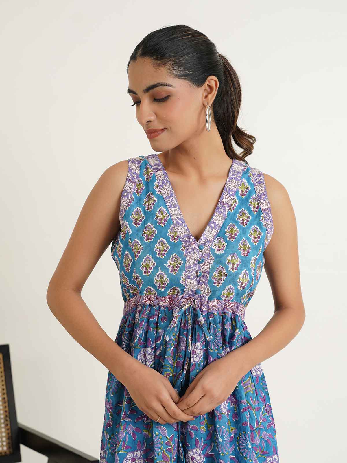 V-Neck Sleeveless Midi Aisha Dress Blue