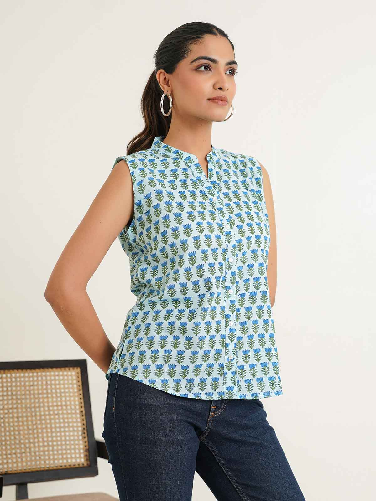 Sleeveless cotton Top With Buttons Light Blue