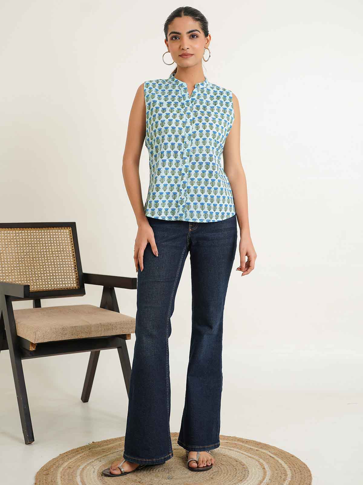 Sleeveless cotton Top With Buttons Light Blue