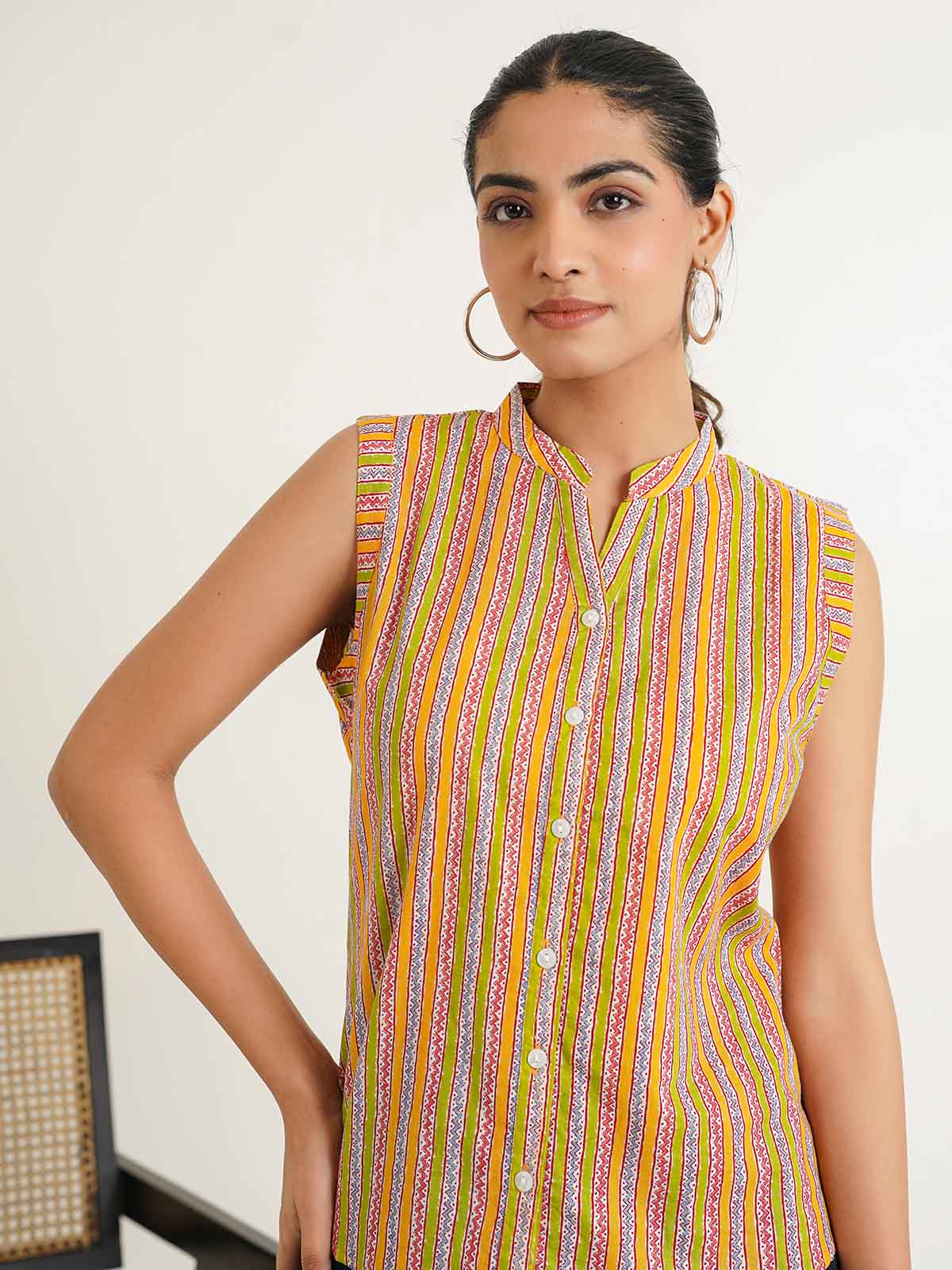 Sleeveless cotton Top With Buttons Multicolor