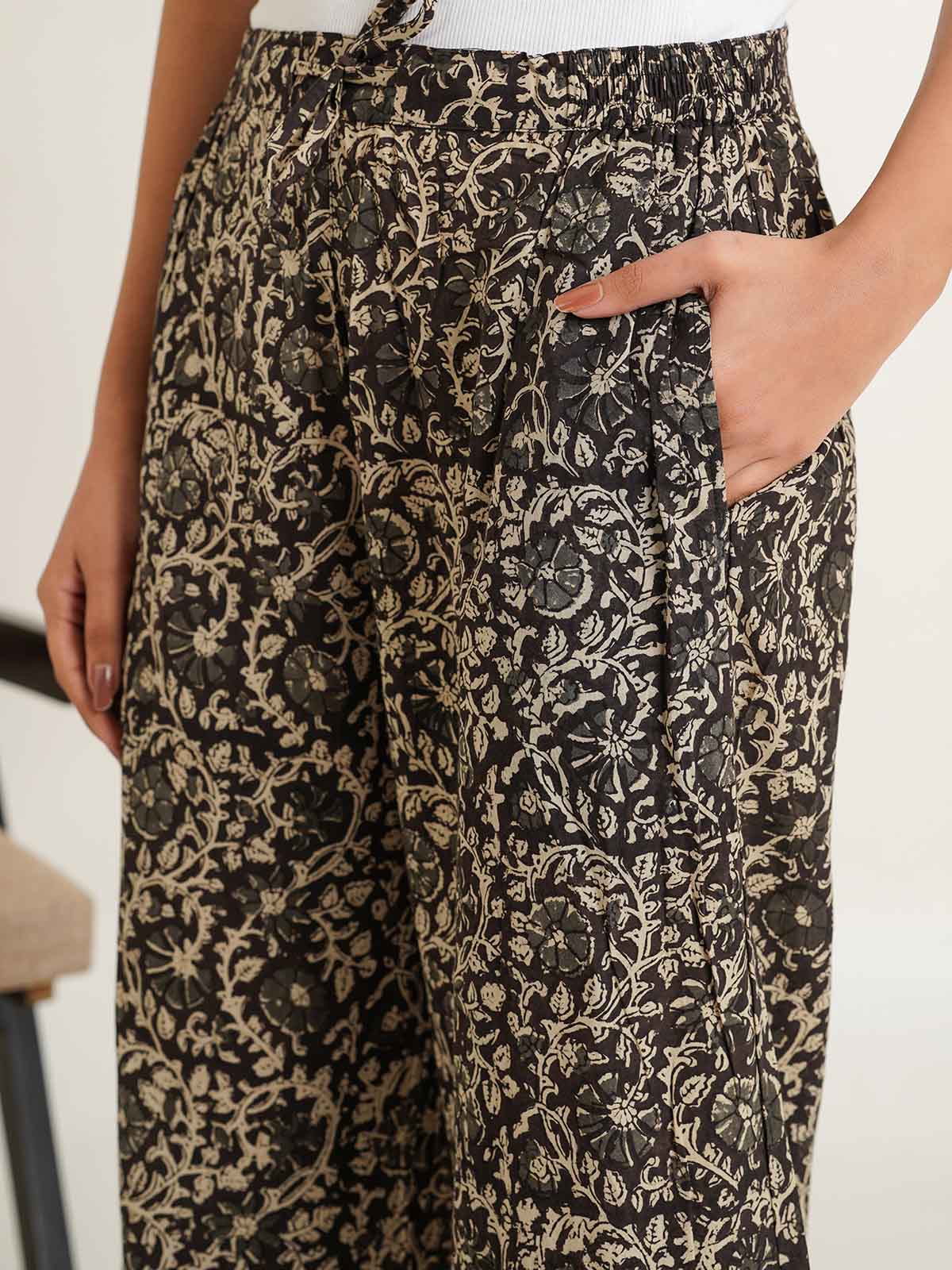 Relaxed Cotton Pintucks Zubi Pant Brown