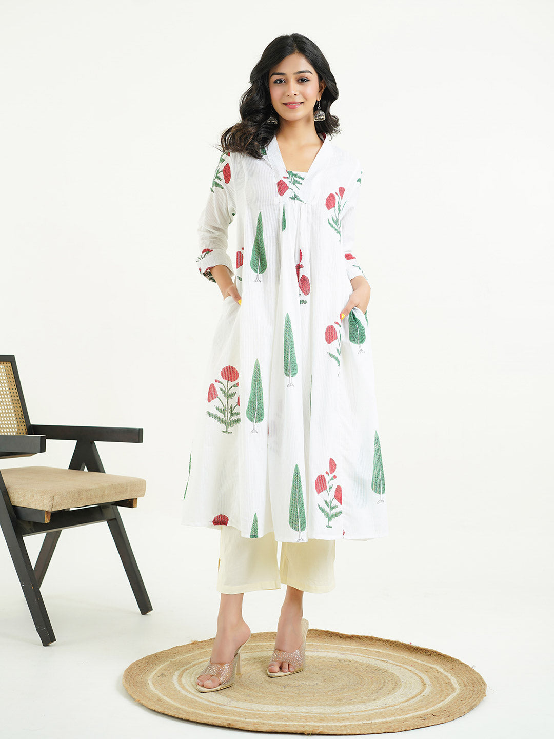 Block-Printed Cotton Mughal A-Line Kurta White-Red