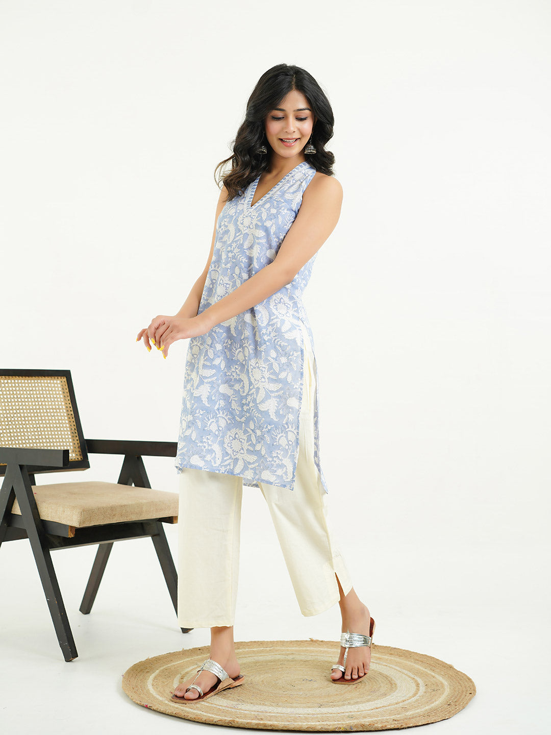 Sleeveless Cotton Halter Neck Kurti Lavender