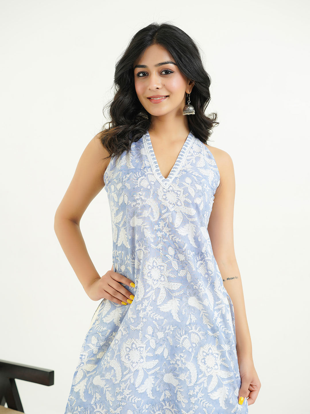 Sleeveless Cotton Halter Neck Kurti Lavender