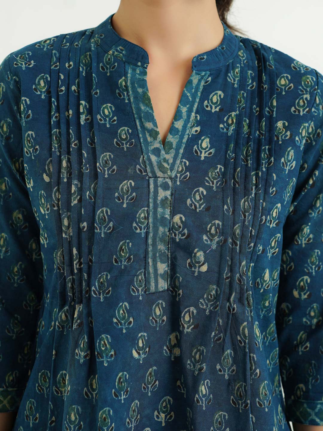 Chinese Collar Pintucks Short Kurta Indigo