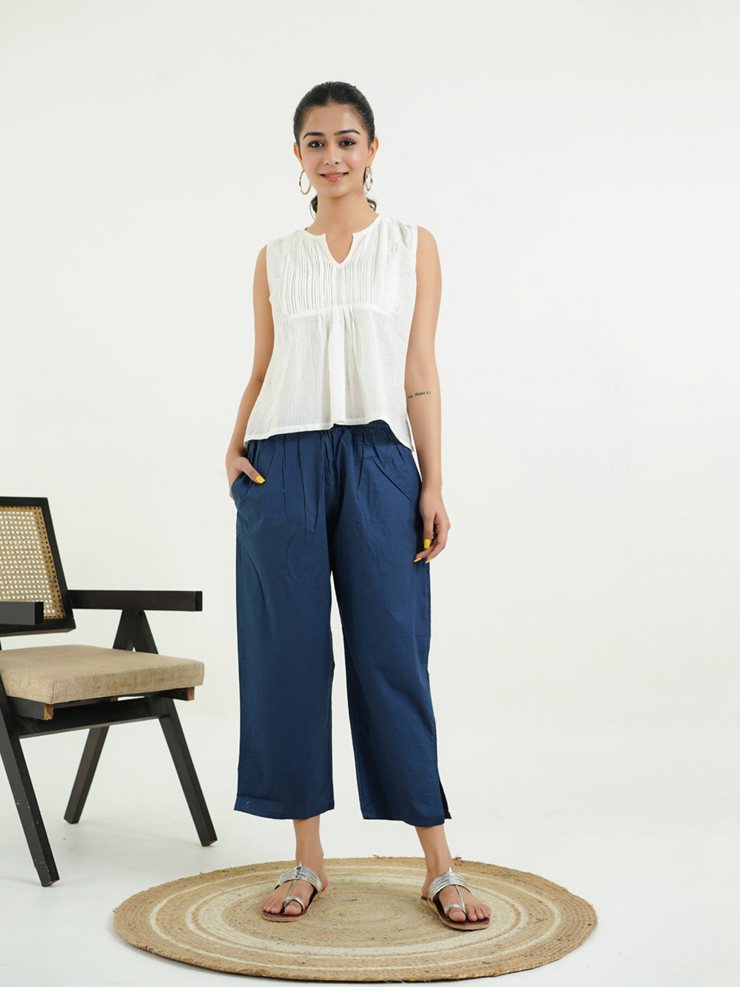 Cotton Solid Ankle Length Pants Blue