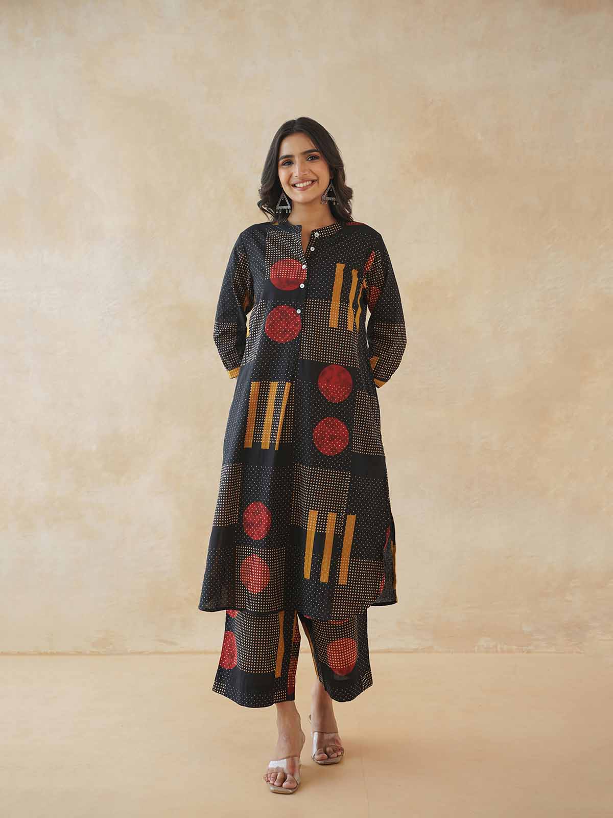 Women Ethnic Motifs Printed Cotton Pleat Set Black