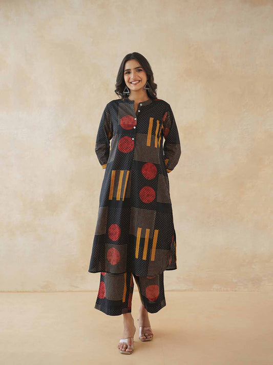 Women Ethnic Motifs Printed Cotton Pleat Set Black