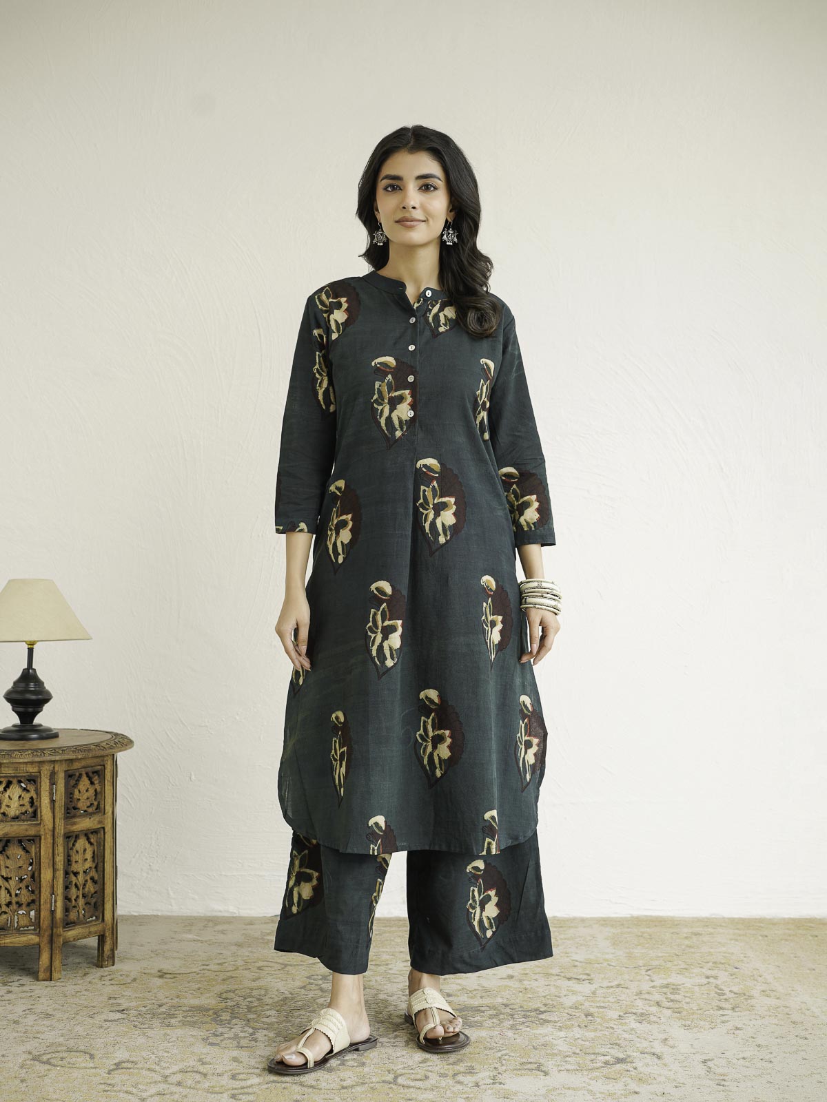 Women Ethnic Motifs Printed Cotton Pleat Set Jahuta