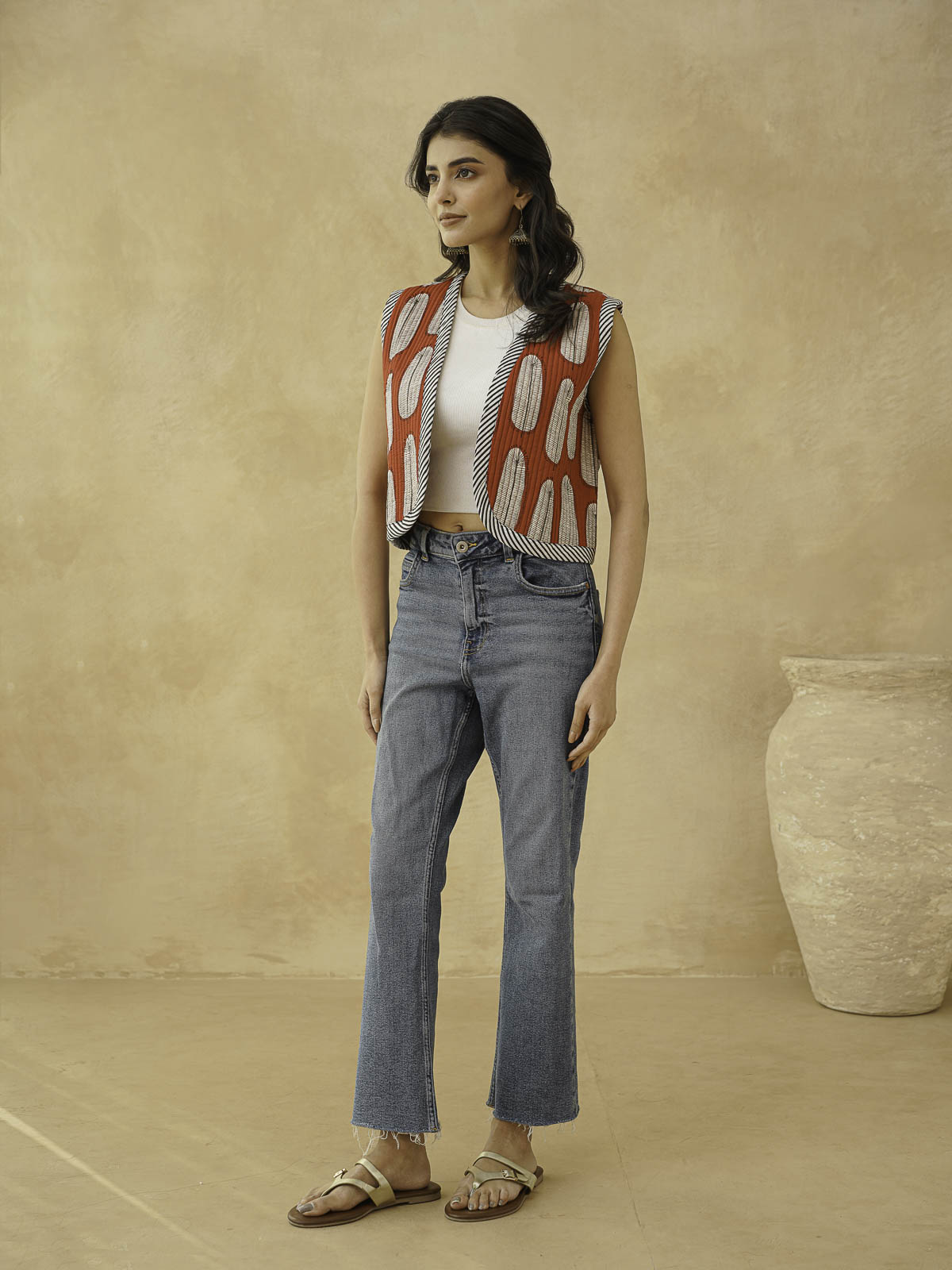 Cotton Printed Crop Sleeveless Quilted Jacket Red