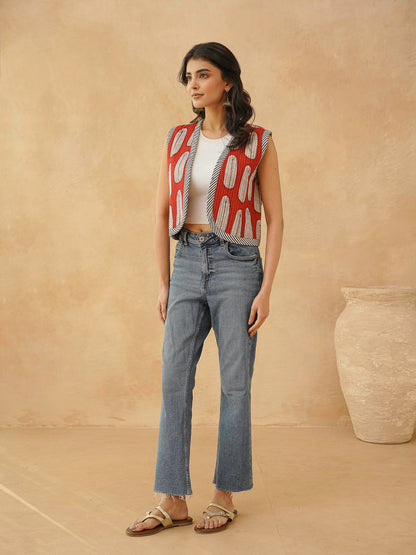Cotton Printed Crop Sleeveless Quilted Jacket Red