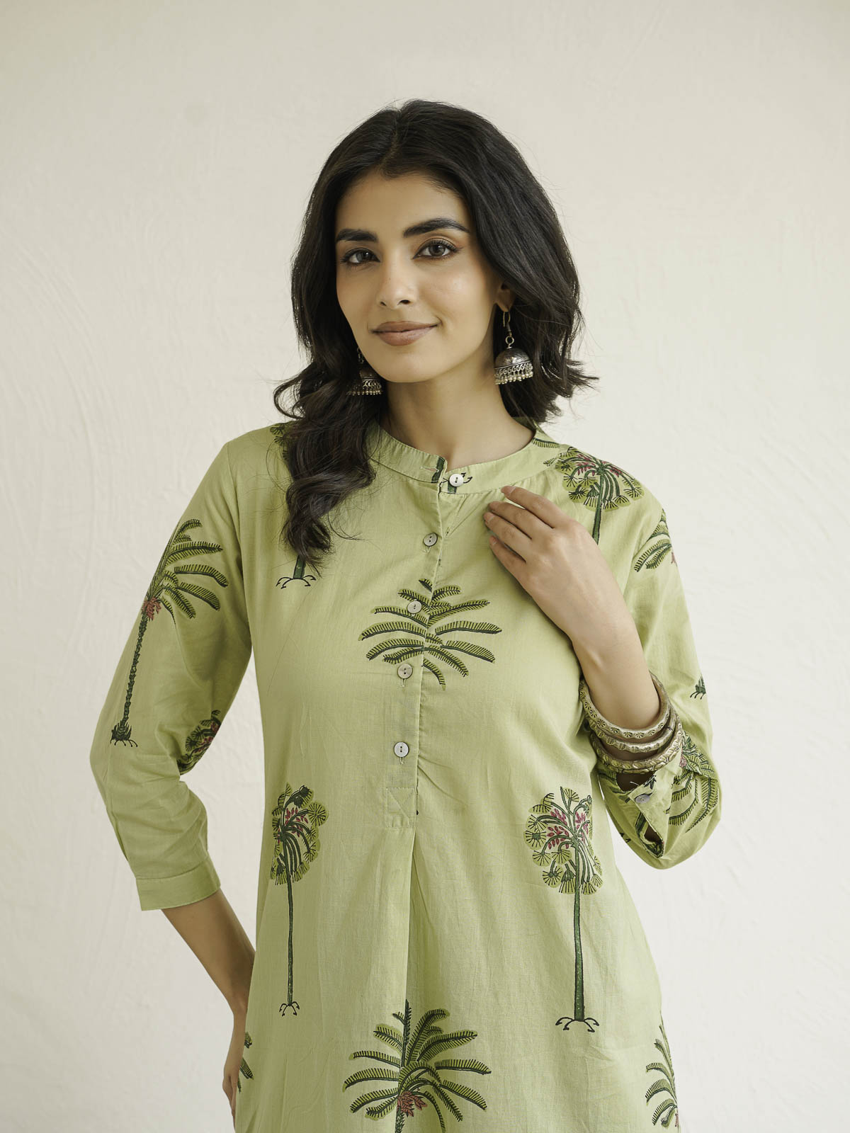 Women Ethnic Motifs Printed Cotton Pleat Set Green Tree