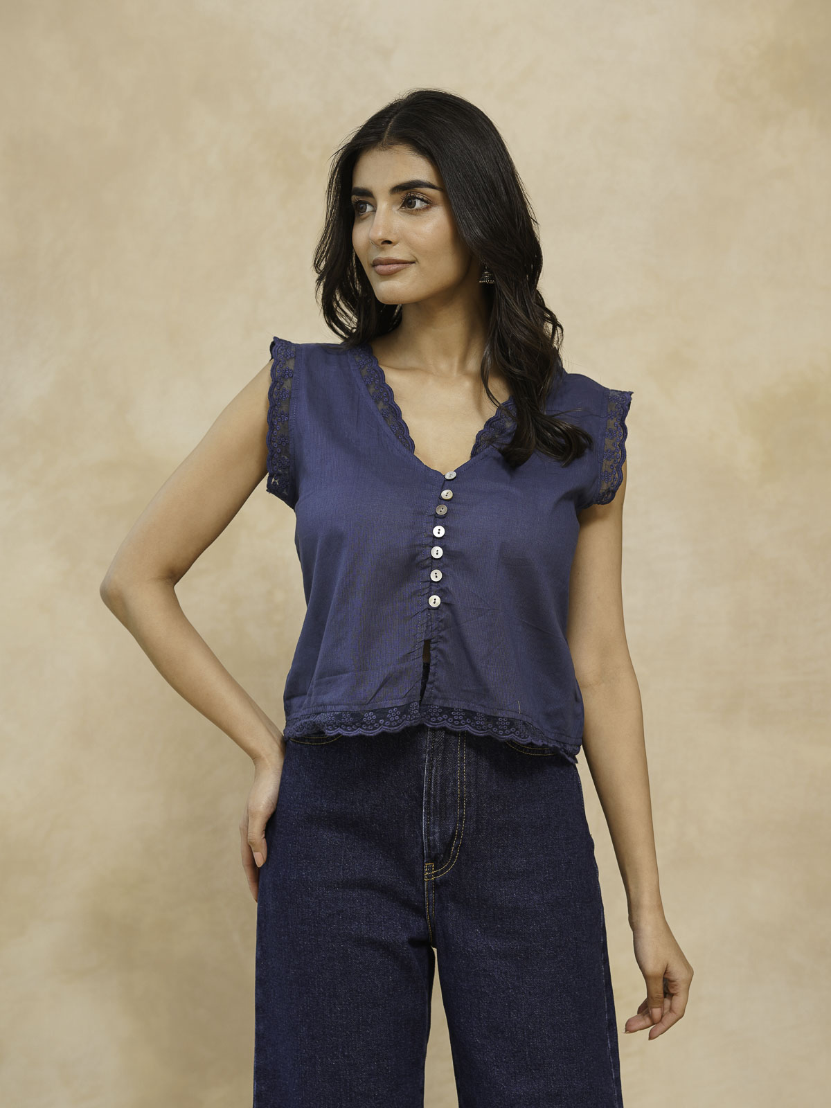 Sleeveless Cotton Printed Daisy Lace Top Blue