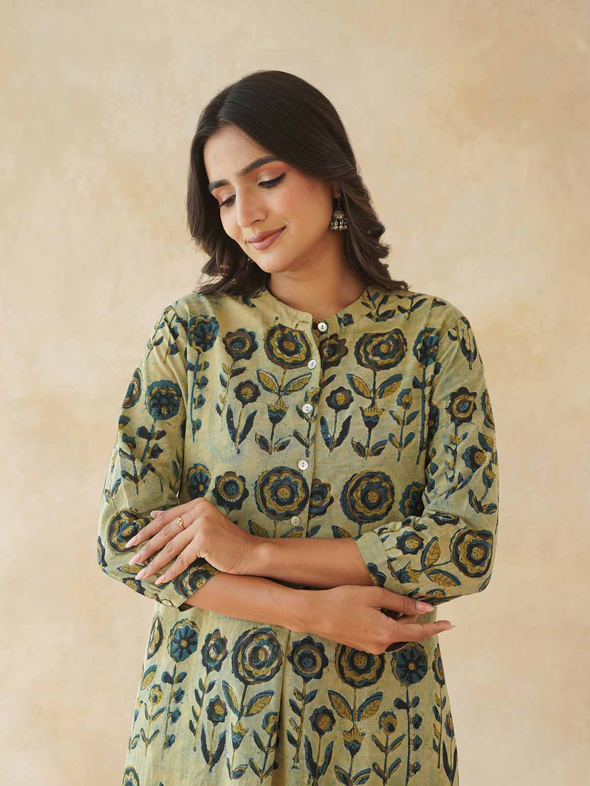 Women Ethnic Motifs Printed Cotton Pleat Set Beige