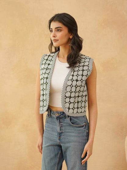 Cotton Printed Crop Sleeveless Quilted Jacket Black White