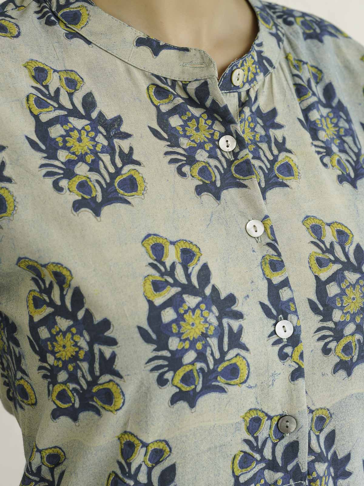 Women Ethnic Motifs Printed Cotton Pleat Set Indigo Boota