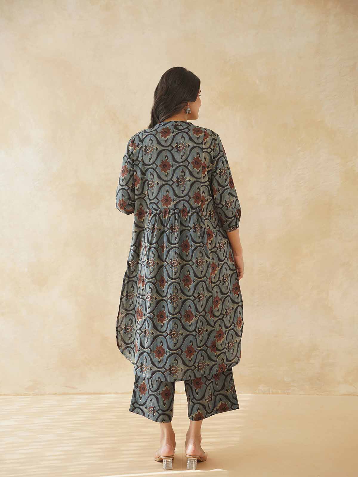 Women Ethnic Motifs Printed Cotton Pleat Set Grey