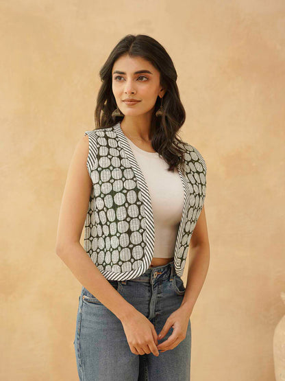 Cotton Printed Crop Sleeveless Quilted Jacket Black White