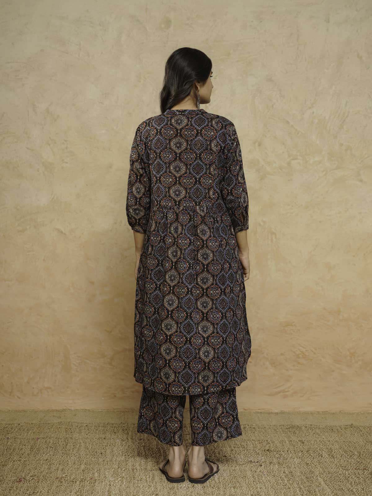 Women Ethnic Motifs Printed Cotton Pleat Set Ajrak