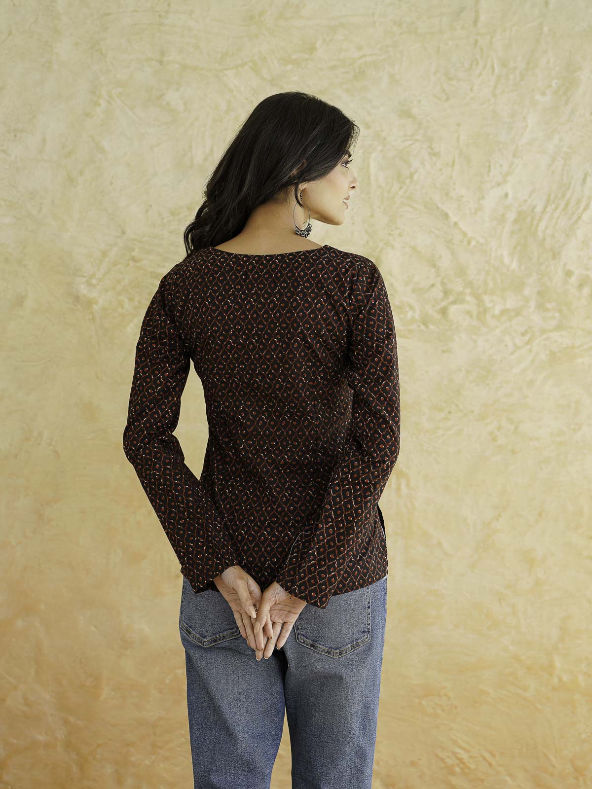 Full Sleeve Cotton Printed Classic Vee Top Black