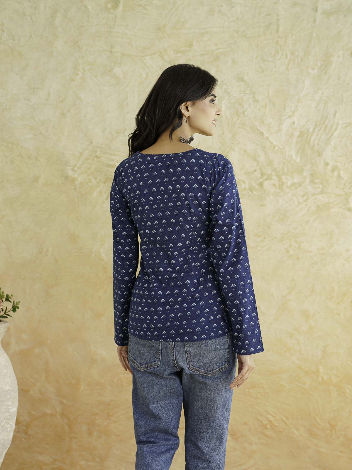 Full Sleeve Cotton Printed Classic Vee Top Indigo Booty