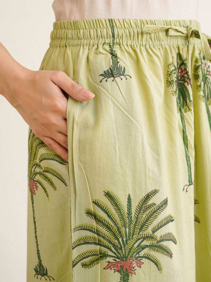 Women Ethnic Motifs Printed Cotton Pleat Set Green Tree