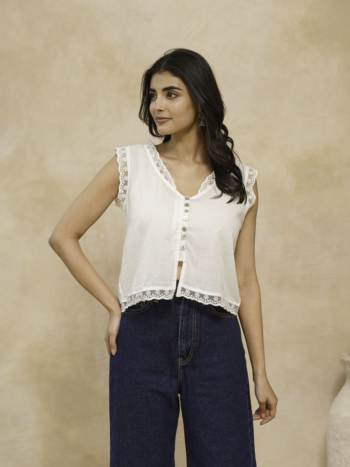 Sleeveless Cotton Printed Daisy Lace Top White