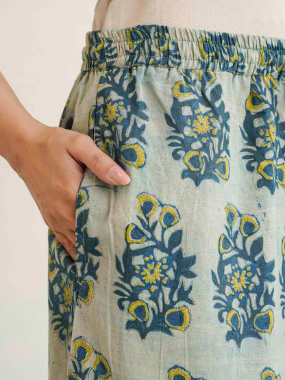 Women Ethnic Motifs Printed Cotton Pleat Set Indigo Boota