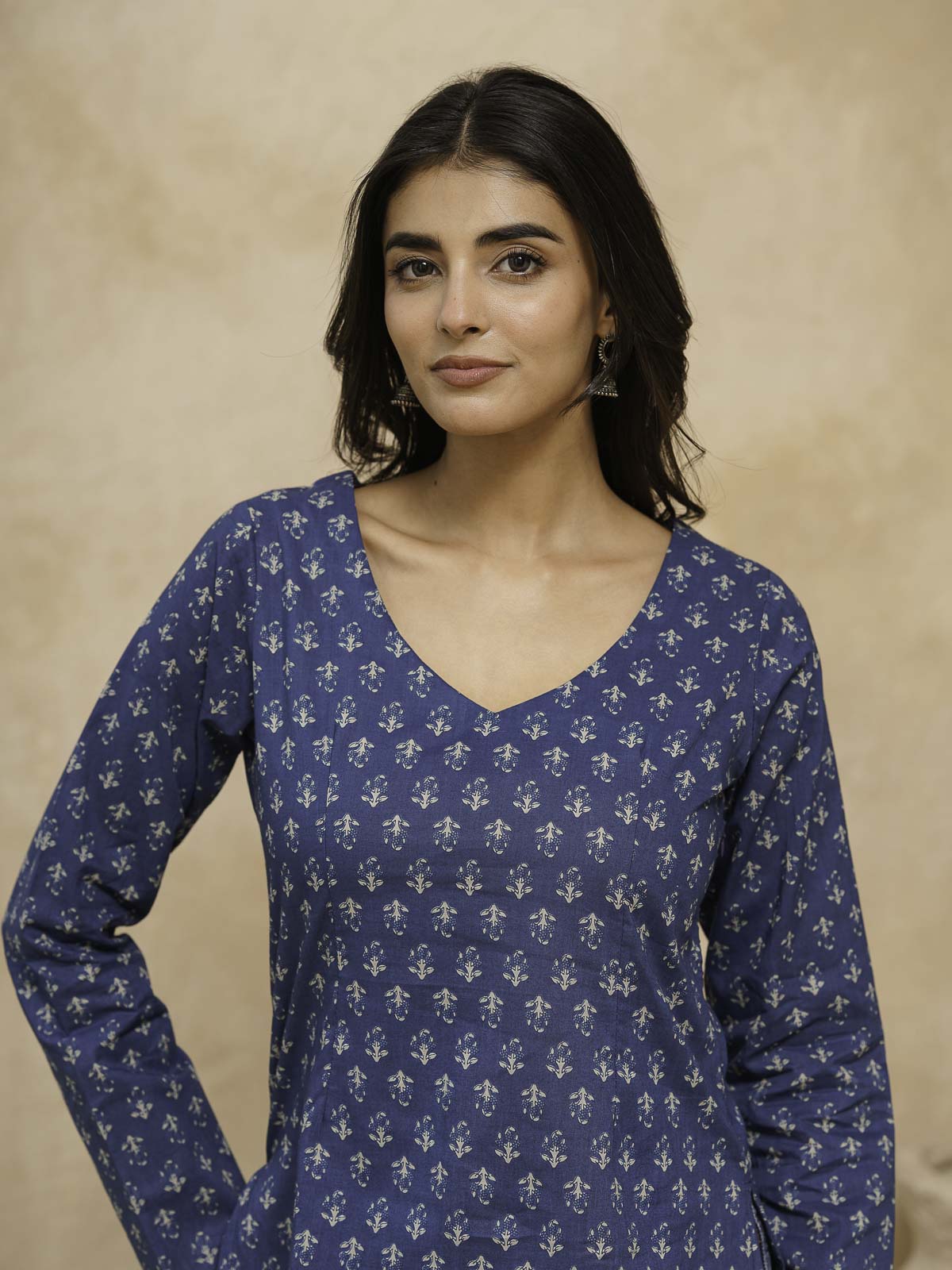 Full Sleeve Cotton Printed Classic Vee Top Blue Indigo Flower