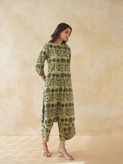 Women Ethnic Motifs Printed Cotton Pleat Set Beige
