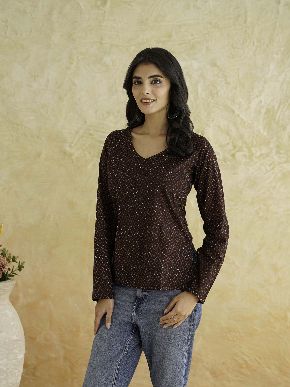 Full Sleeve Cotton Printed Classic Vee Top Black