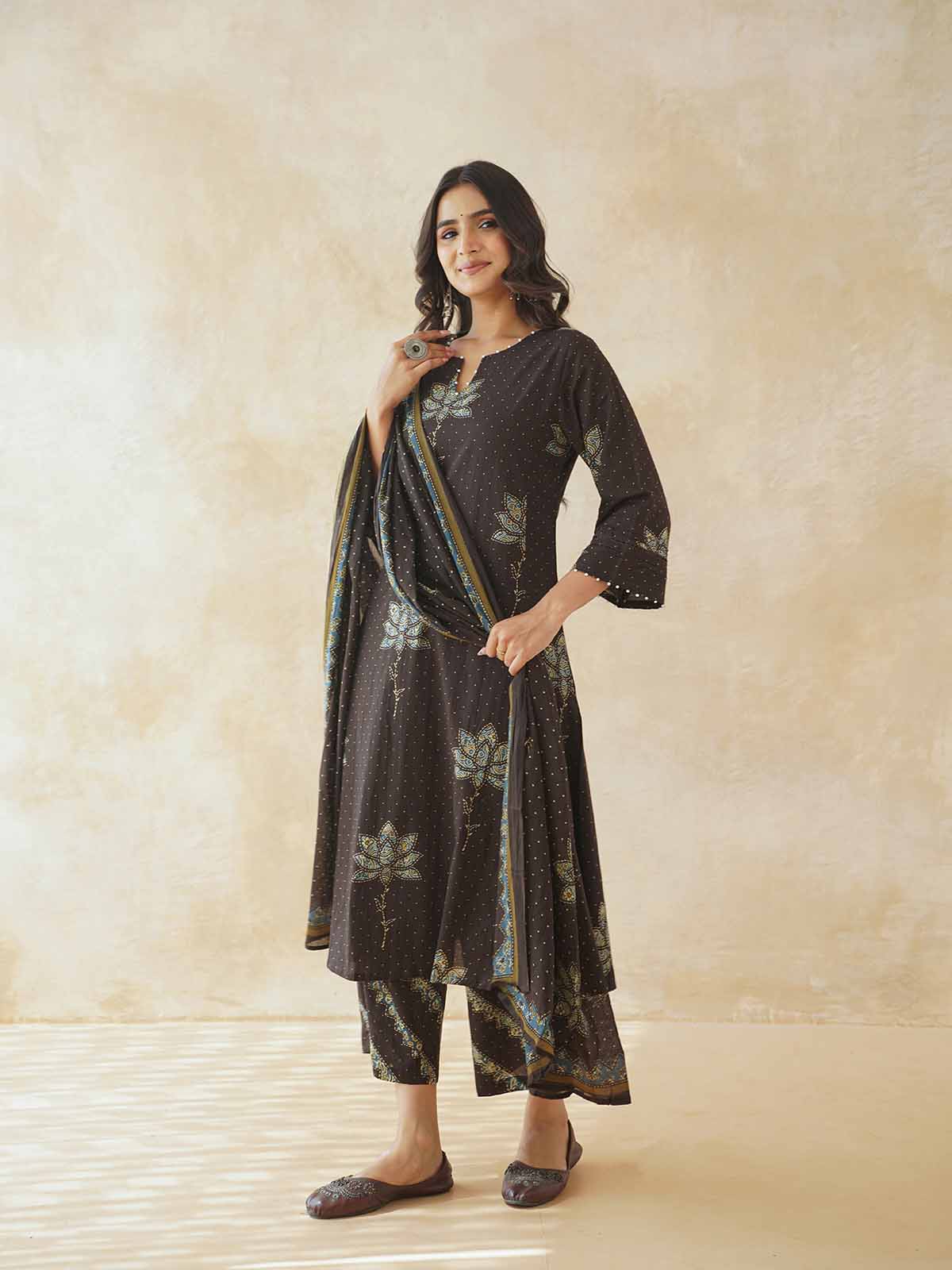 Cotton Printed Aline Geet Kurta Set For Women Brown
