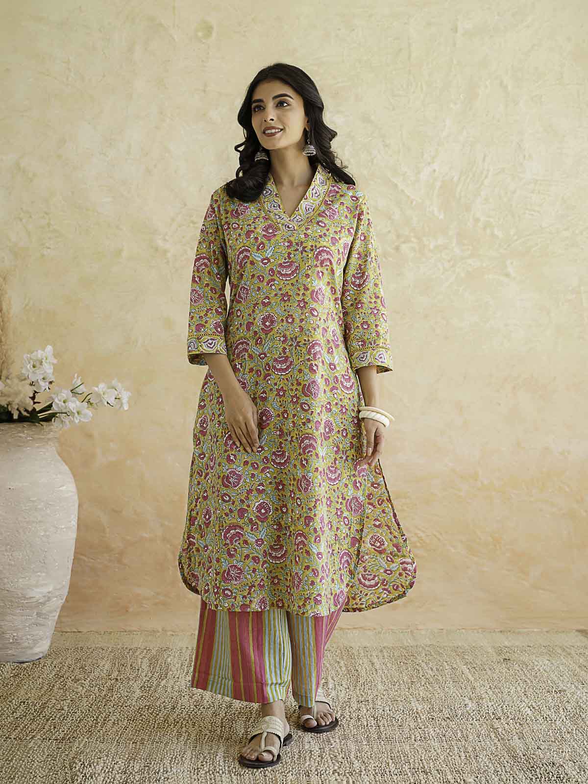 Classic Cotton Kurta Set For Women Yellow