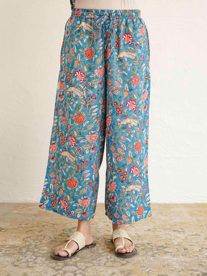 Women Ethnic Motifs Printed Cotton Pleat Set Blue Jaal