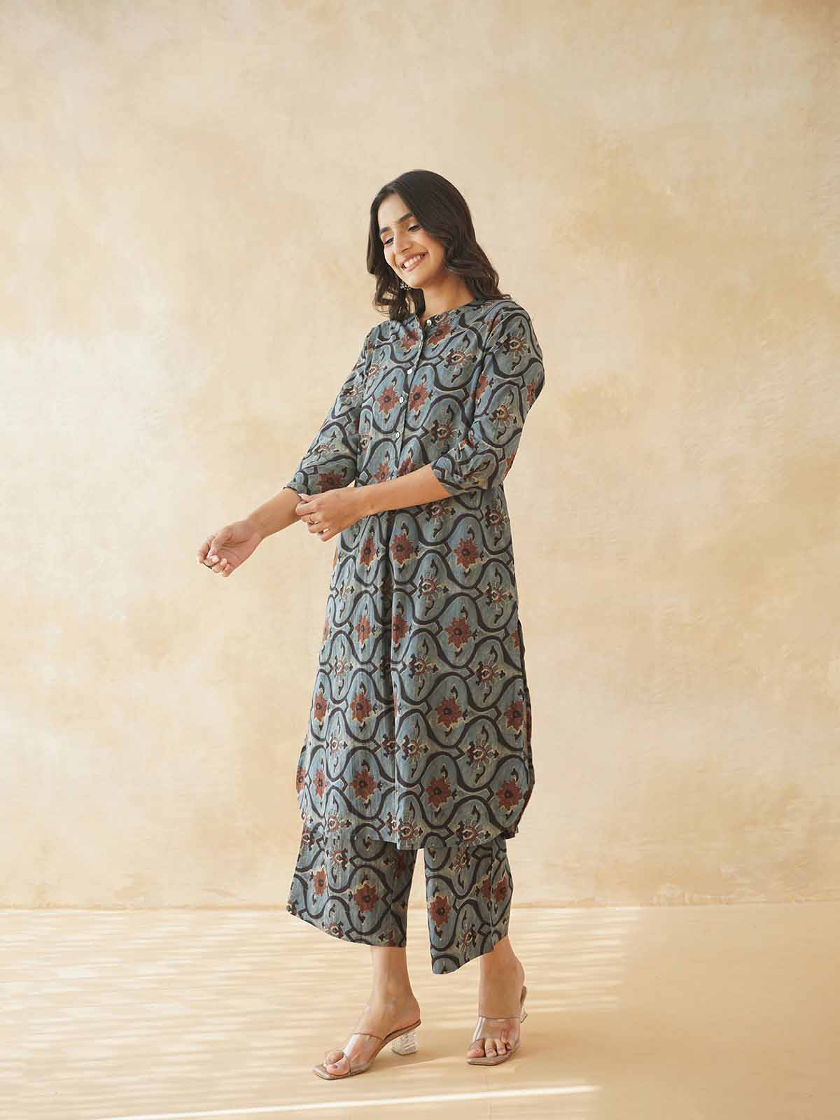 Women Ethnic Motifs Printed Cotton Pleat Set Grey