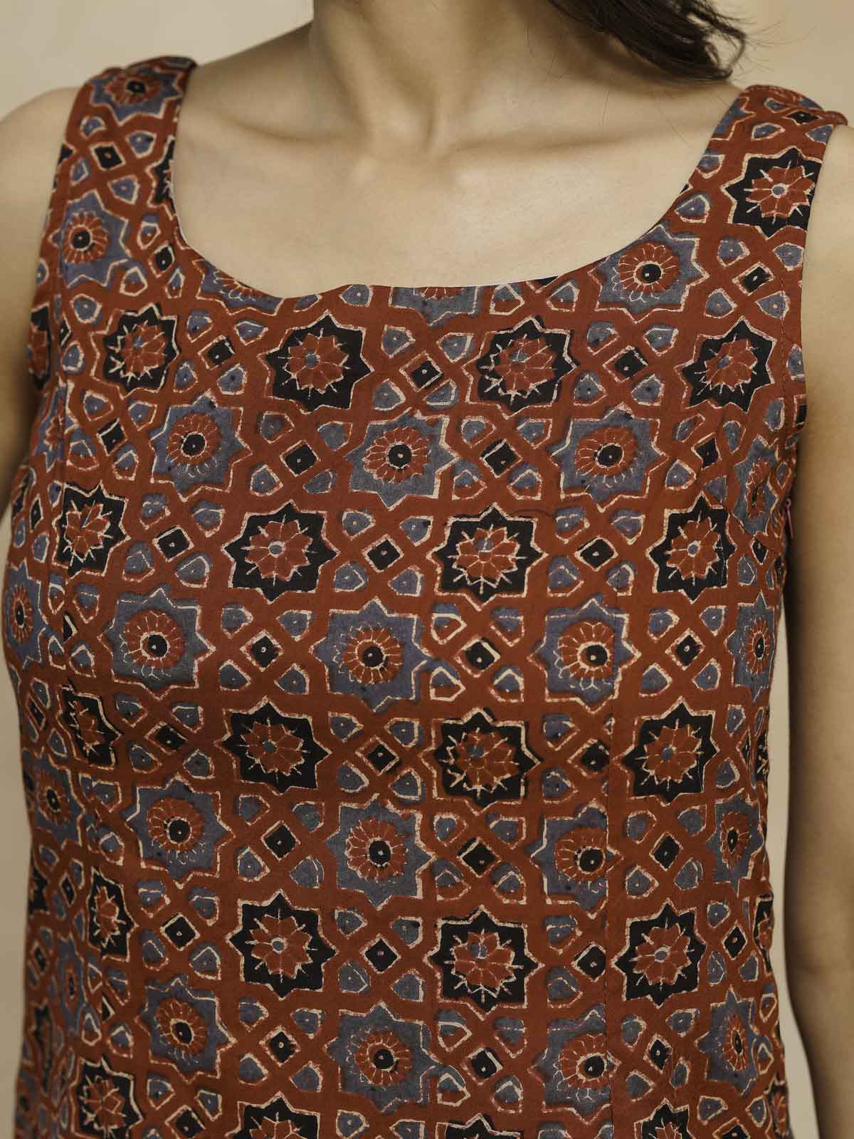 Cotton Printed Stylish Backless Tie-Up Kurti Ajrakh