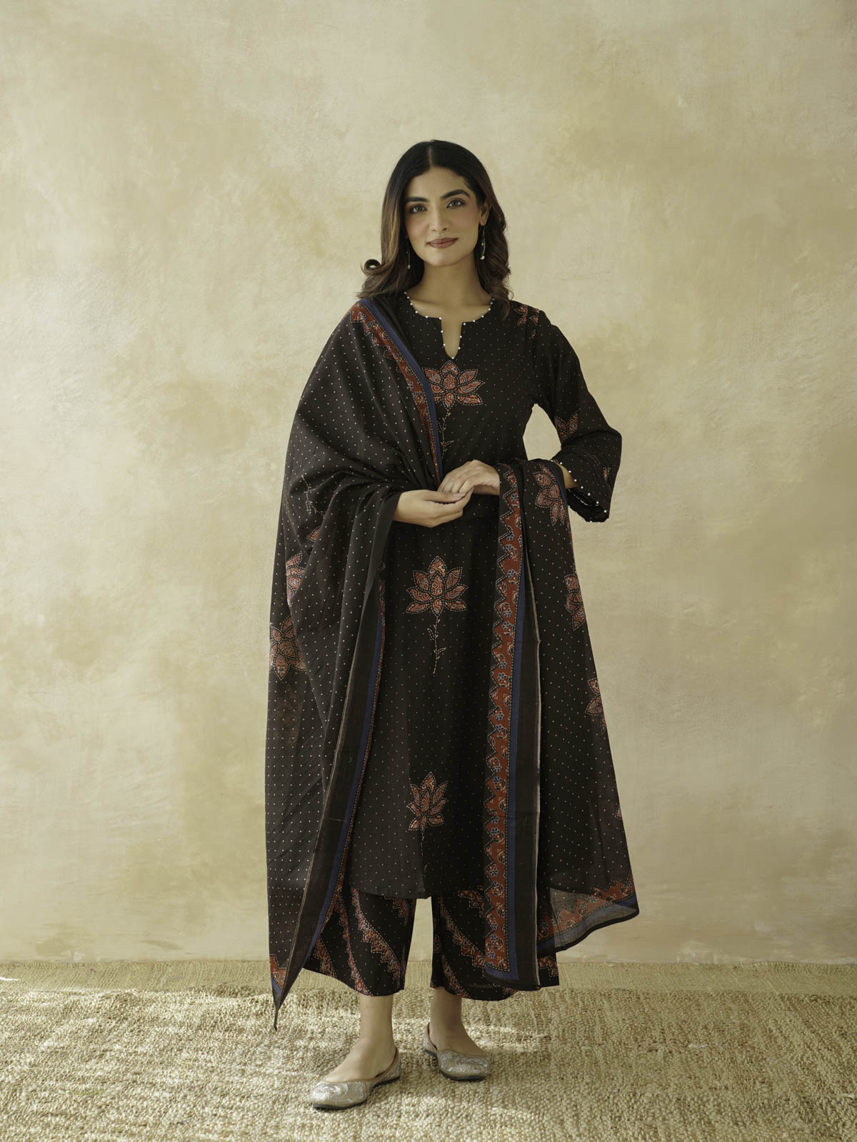 Cotton Printed Aline Geet Kurta Set For Women Black Lotus